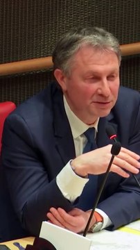 Hors de question d'investir dans une ville Ecolo !🌿 - Bah venez chez moi alors 🍟😂 #politique #drole