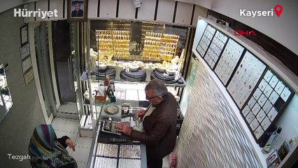 Yaşlı gibi davranıp taş ve biber gazıyla kuyumcu soymaya kalkmıştı! Banka çalışanının ifadesi ortaya çıktı