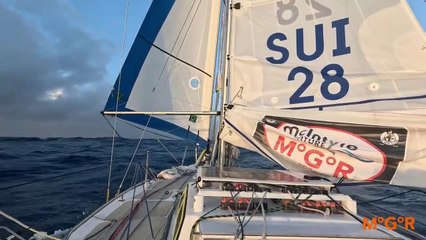 🔥 ALMA Class Globe 580 / 2025 - World’s Tiniest Sailboat Galley! Baking Banana Cake at Sea! – Renaud’s Secret Recipe #mgr2025