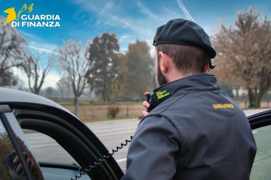 Fatture false e bancali dalla Romania: sequestro da 650mila euro a ditta imballaggi legno (18.04.25)