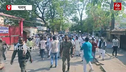 वक्फ कानून के विरोध में हजारों लोग उतरे सड़क पर, लोगों ने कहा कानून को वापस लिया जाए