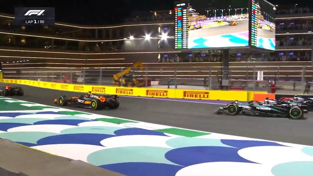 Así fue el toque que dejó fuera de carrera a Pierre Gasly en la primera vuelta del GP de Arabia Saudita