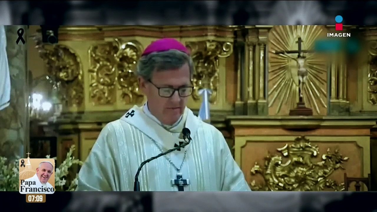 Monseñor Jorge García Cuerva realiza misa por la muerte del papa Francisco