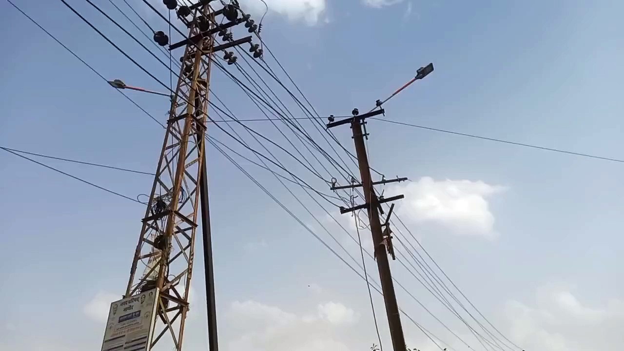 औसत गुणवत्ता के ट्रांसफार्मर-बिजली के तार रखरखा...