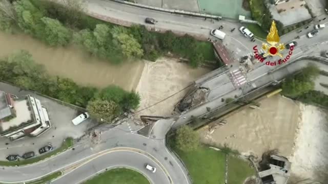 Valdagno, crollato un ponte sul torrente Agno: il video del drone in volo sulla voragine