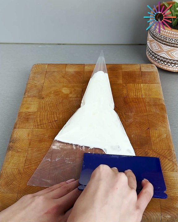 Your frosting game changer 😍