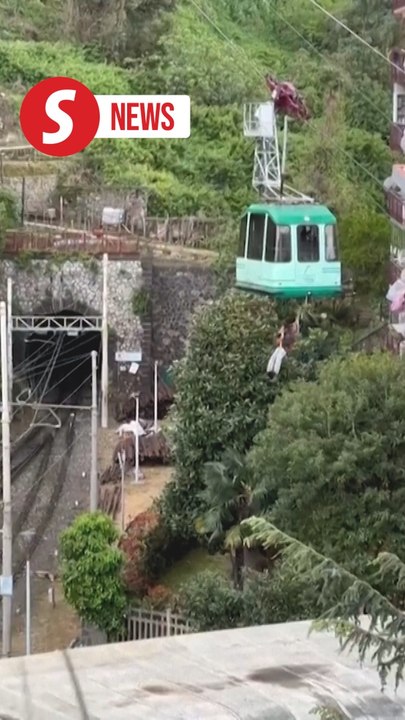 Four dead in cable car accident near Naples, passengers rescued in mid-air