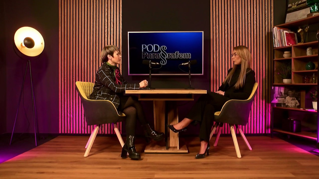 Pod paragrafem - Agnieszka Adamczyk-Schonfelder