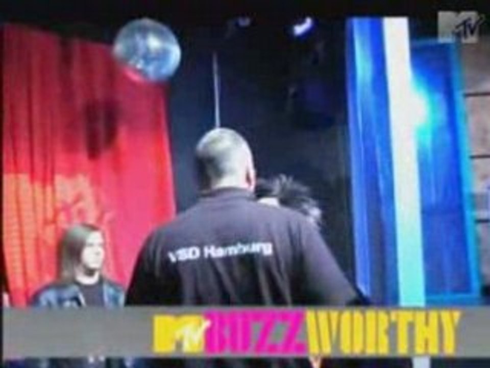 Tokio Hotel-08.05.06-MTV-TRL-Backstage