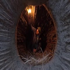 Building a Warm and Cozy Hollow for Survival | Amazing Videos4You