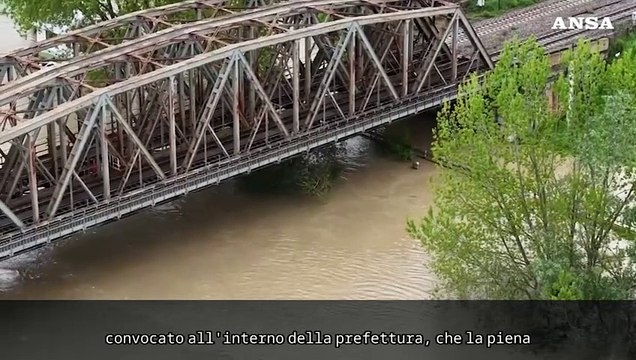 Maltempo in Emilia, l'attesa della piena del Po fra Piacentino e Parmense