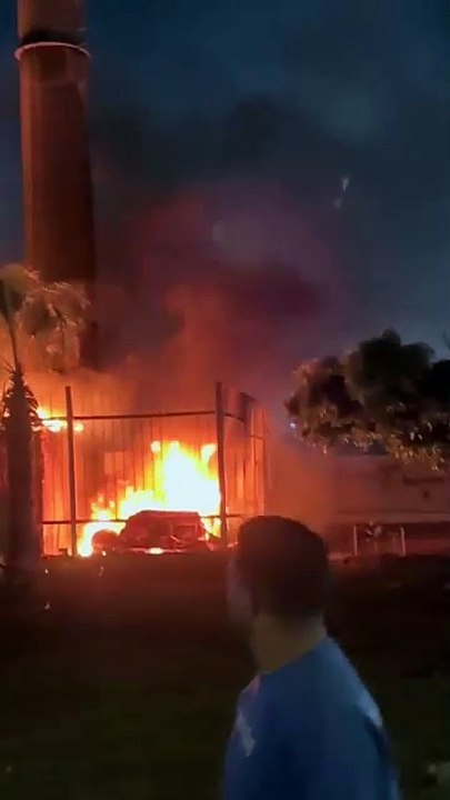 حريق هائل في برج تقوية شبكة محمول بالشرقية