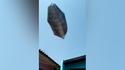 Bexiga com gás hélio pode ser OVNI avistado por moradores de Cascavel
