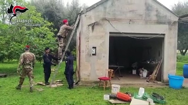 Una raffineria di cocaina a Rizziconi: sequestrati oltre 100 chili di droga. Il casolare era un laboratorio chimico attrezzato