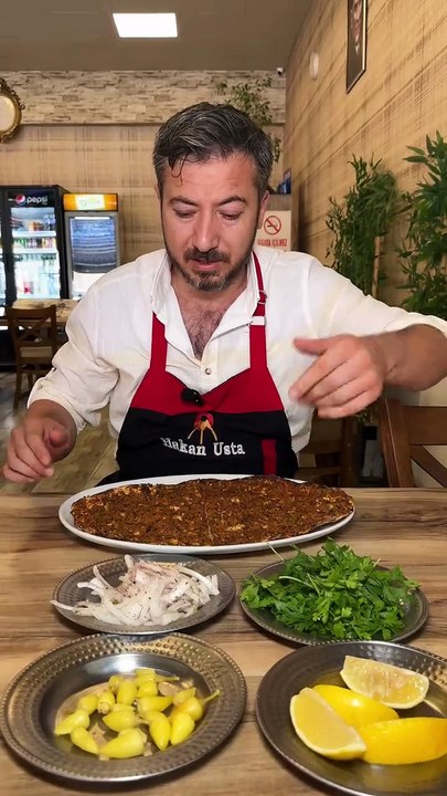 Lahmacun dediğin..😍