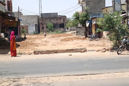 लो - फ्लोर बस स्टैण्ड परिसर बनेगा पक्का, अब नहीं भरेगा गंदा पानी