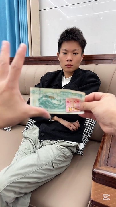 Currency exchange magic tricks