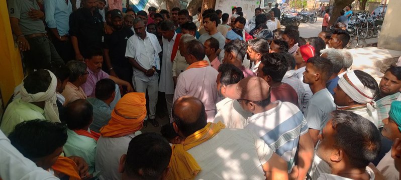 सीवरेज की सफाई करने के दौरान दो सफाई कर्मचारियों की मौत