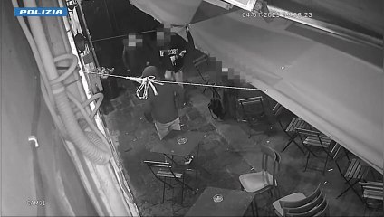 Catania: pestato da branco in zona movida