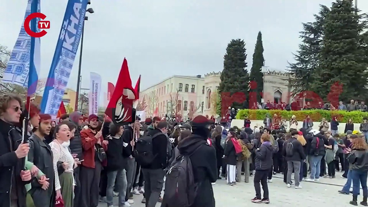Beyazıt'ta polis anonsu