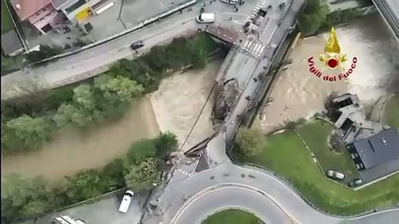 Crollo del ponte a Valdagno (Vicenza), le immagini impressionanti dei vigili del fuoco