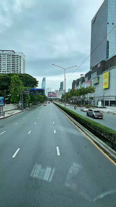 "Bangkok's rhythm: Honking horns, sizzling woks, and my constant 'wow's!