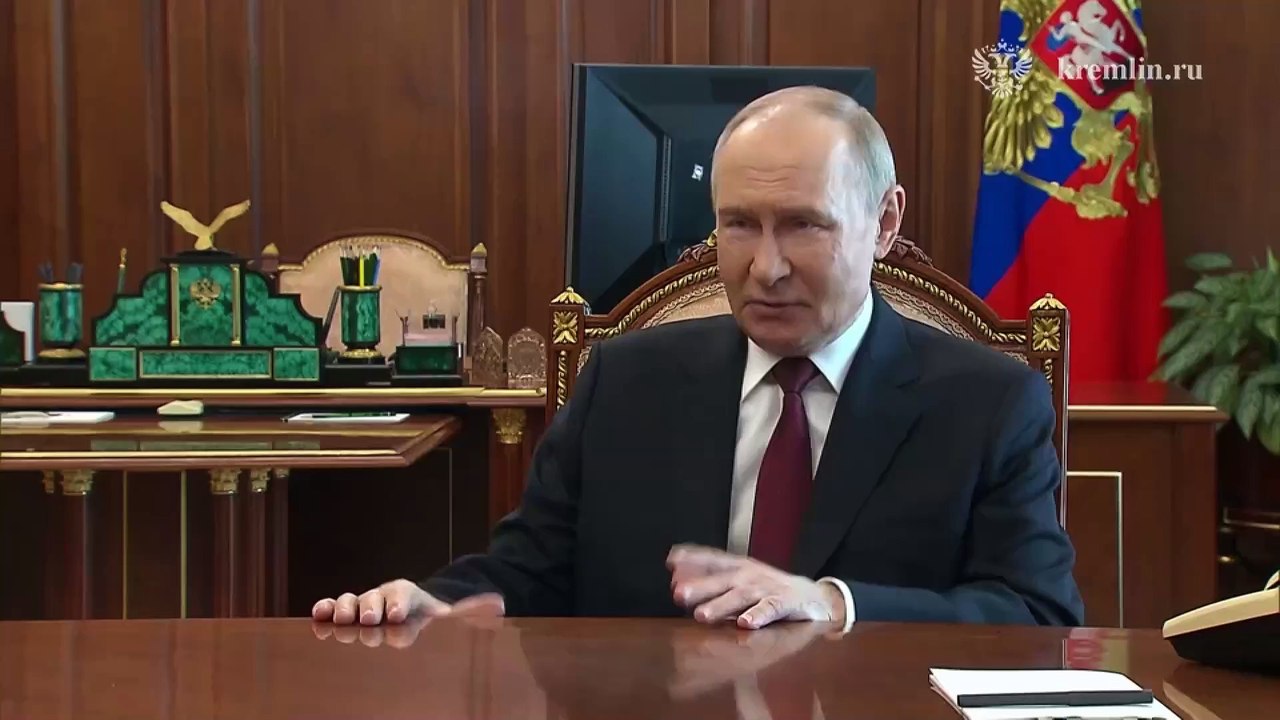 Putin announces 30 hour Ukraine ceasefire over Easter