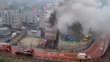 경기 화성시 다세대주택에 불...2명 연기 마셔 / YTN