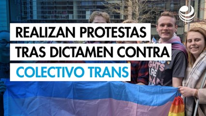 Miles de manifestantes protestan en Londres tras el dictamen contra el colectivo trans