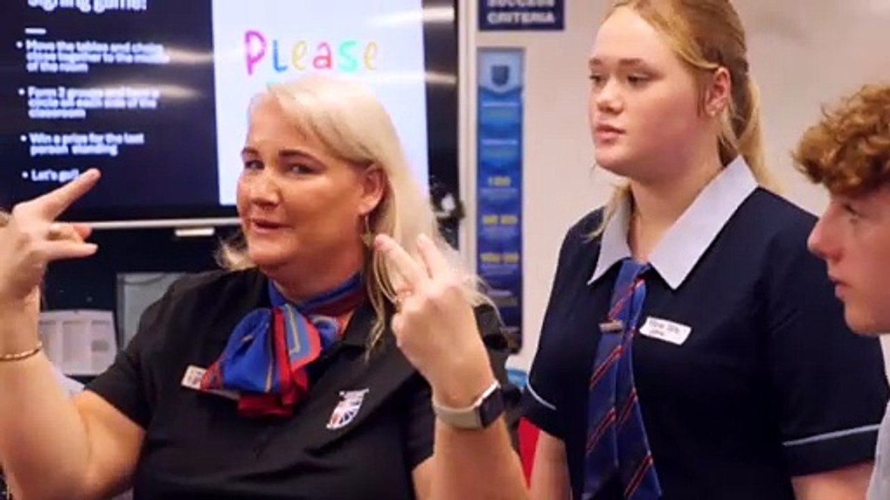 Mackay High School students serve major events after learning Auslan