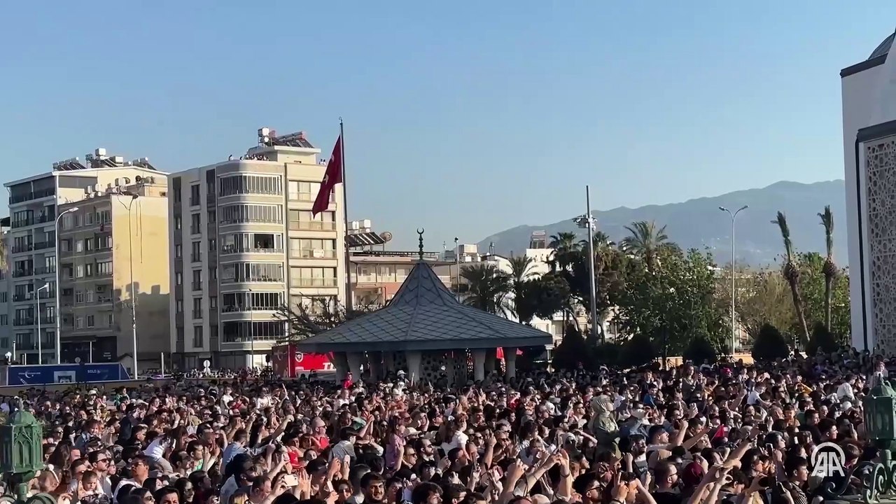 Türk Yıldızları, İskenderun semalarında gösteri uçuşu yaptı