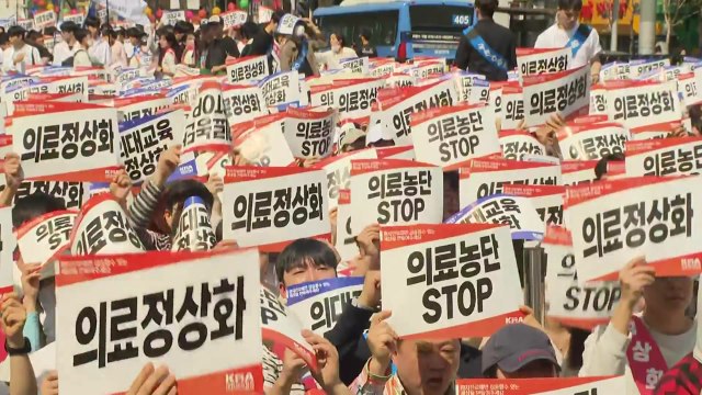 서울 도심서 의사협회·전장연 집회...곳곳 교통 혼잡 / YTN