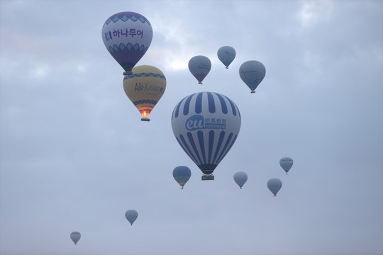 Pamukkale semaları sıcak hava balonlarıyla süsleniyor!