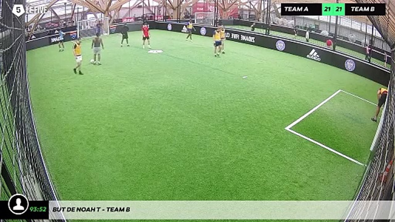 But de Noah T - Team B