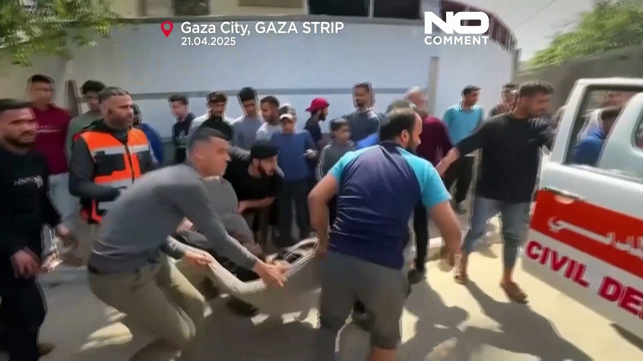 Attacco aereo israeliano colpisce le tende che ospitavano gli sfollati di Gaza