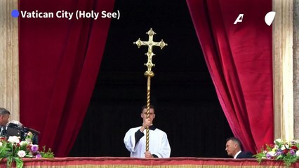 Pope wishes 'Happy Easter' in surprise appearance at St Peter's Basilica