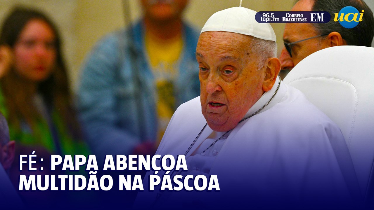 Papa Francisco surpreende e abençoa fiéis na Páscoa