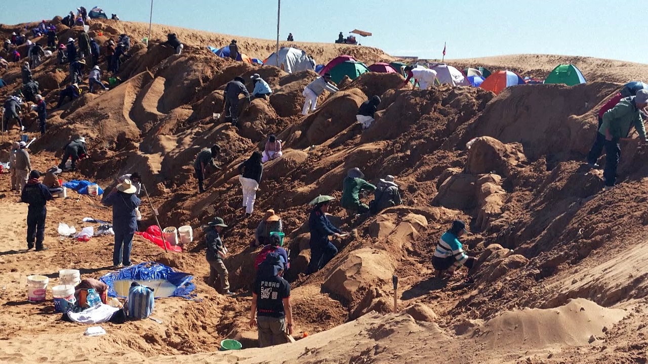 Bolivie: des sculptures de sable pour célébrer Pâques