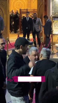 كريم ومحمد محمود عبد العزيز و حمادة هلال رامي إمام و أحمد السقا و بيومي فؤاد في عزاء سليمان عيد