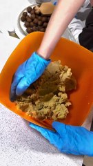 سيرين عبد النور تحضّر معمول العيد بمشاركة عائلتها: فيديو