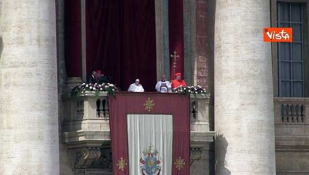 Papa Francesco: Chi ha responsabilità politiche non ceda alla paura e usi le 'armi della pace'