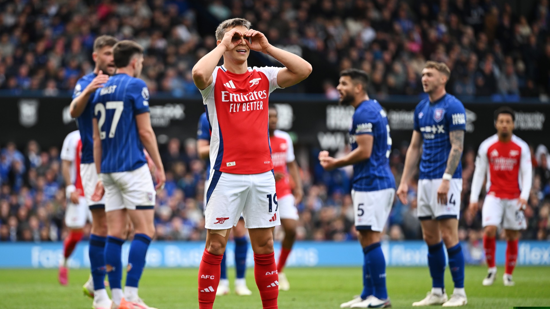 Ipswich Town v Arsenal