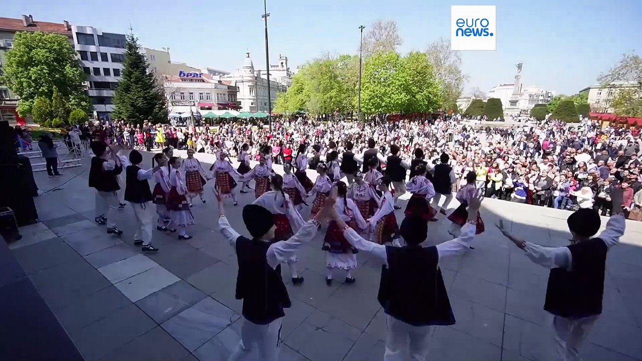 Folk dancing and dyed eggs as Bulgaria's Ruse celebrates Easter
