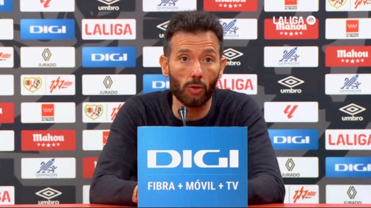 El mundo del fútbol alucina con la explicación de Corberán a por qué el Valencia no consiguió ganar al Rayo