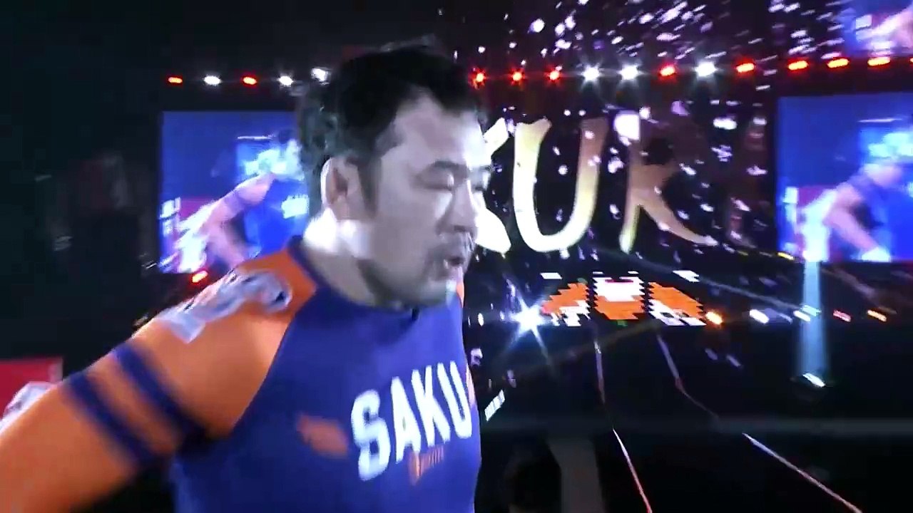 Minoru Suzuki defeats Kazushi Sakuraba - Match can only end by KO, Submission or Referee stoppage: NJPW Wrestle Kingdom 9 (1/4/2015)