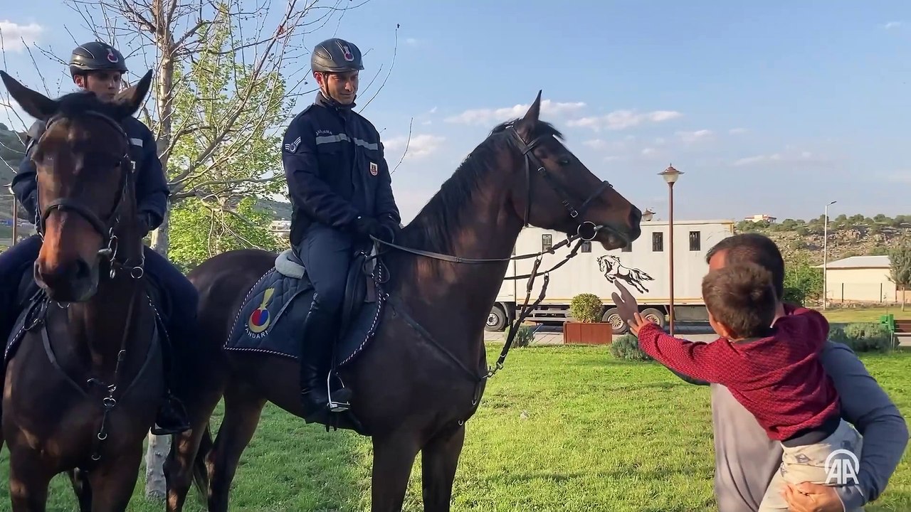 Fırat'ın incisi Rumkale'de atlı birlikler göreve başladı