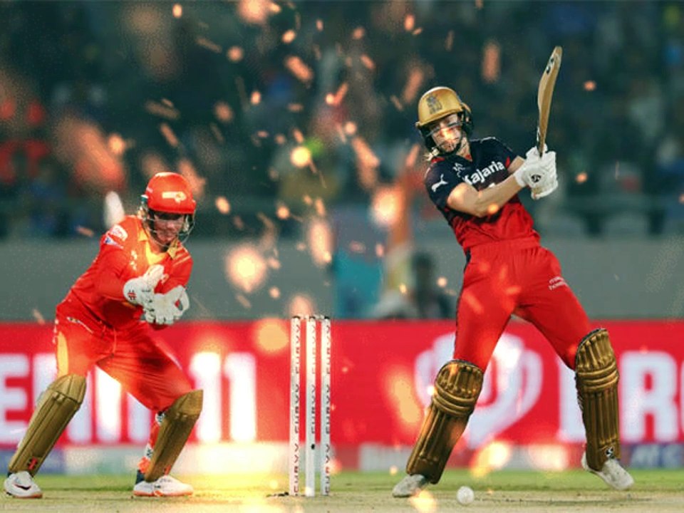 RCB Dominates Gujarat Giants in Record-Breaking WPL 2025 Opener | CISNewsStudio1s