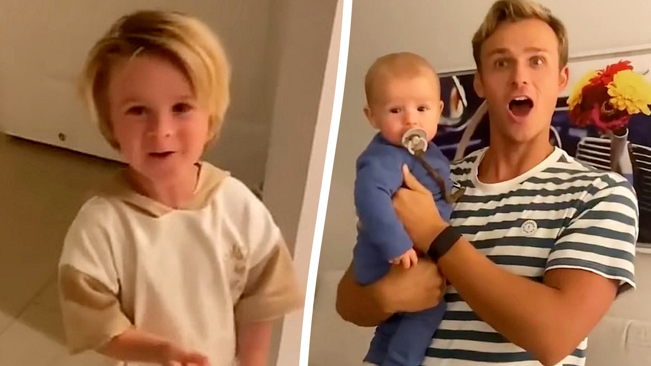 Kleinkind reagiert auf Mamas neue Frisur und nennt sie „heiße Mama”