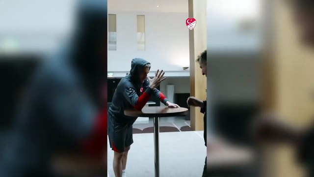 Bileğine güvenen beri gelsin: Barış Alper Yılmaz meydan okudu!