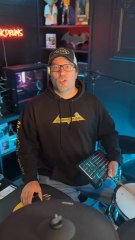 Pas besoin de clavier. Voilà comment je contrôle Fortnite avec ma caisse claire.Tu veux un tuto complet ? Commente ‘MAPPING’.